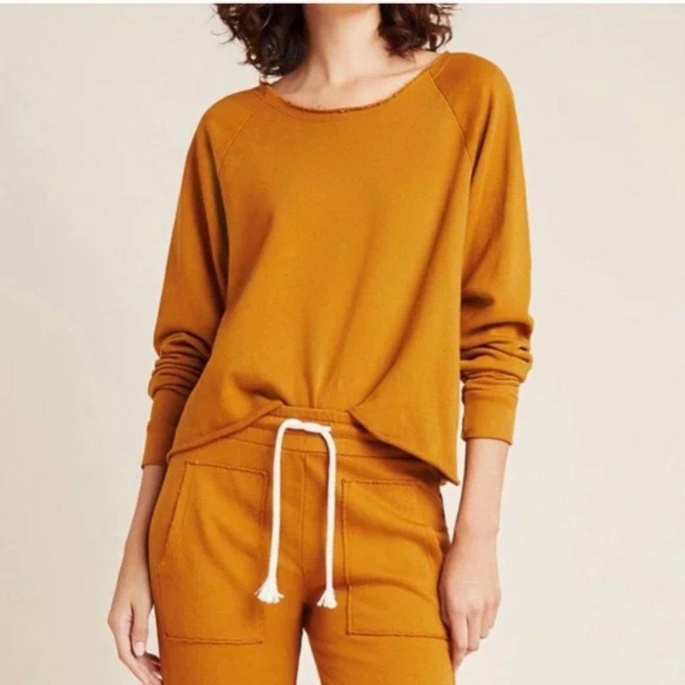 MATE the Label Raw Crew Neck Sweatshirt in Amber Size XS